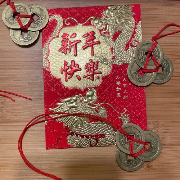 Chinese Year of the Dragon Red Money Envelope 3 Feng Shui Coin Set - Picture 8 of 11